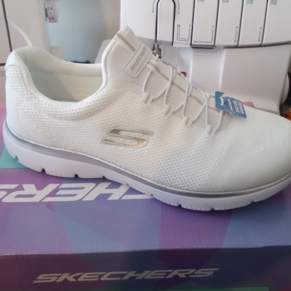 Women's Summit-Artistry Chic Wide Casual Skechers White Athletic Sneakers